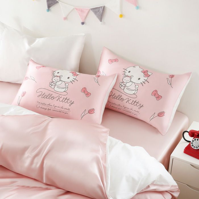 ♡新品タグ付♡　着ぐるみキティ　枕（カバー付）＋敷きパッド　シングルサイズ シルクまくらカバー ハローキティ 43×63cm｜眠りの専門店マイまくら